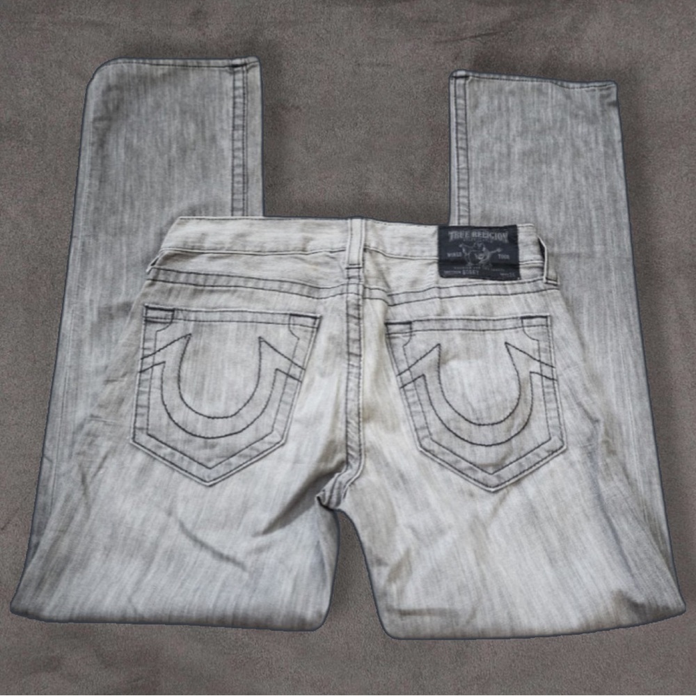 SOLD- True Religion Bobby Light Grey Wash Jeans, Men’s -32- Seat 34 - Picture 2 of 8